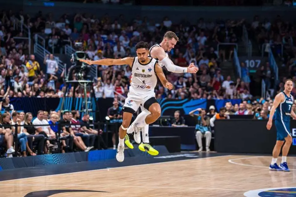 他在场上的, 特的一系列, AA 他在场上的, 特的一系列, AA