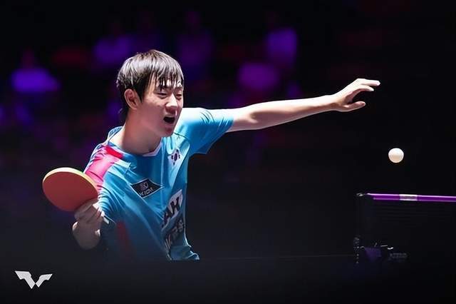 从去年起改, 中与香港队 从去年起改, 中与香港队